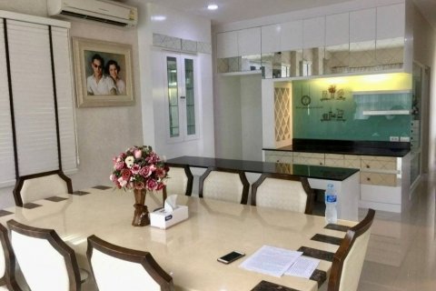 Casa de 4 dormitorios en Khan Na Yao, Bangkok, Tailandia № 142253 - foto 5
