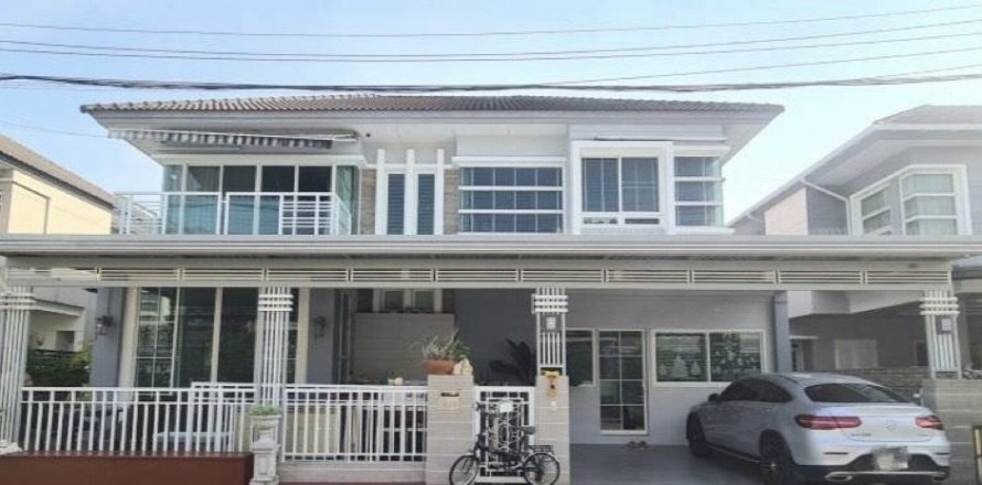 Casa de 4 dormitorios en Khan Na Yao, Bangkok, Tailandia № 142253