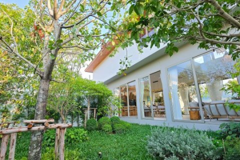 Chalet de 4 dormitorios en Bang Tao, Tailandia № 233890 - foto 10