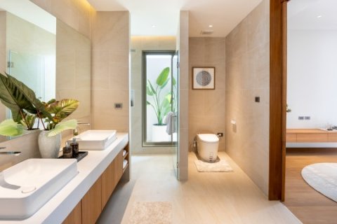 Chalet de 4 dormitorios en Bang Tao, Tailandia № 233890 - foto 17