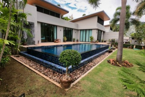 Chalet de 4 dormitorios en Nai Harn Beach, Tailandia № 233891