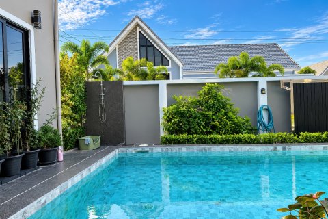 Casa de 3 dormitorios en Pattaya, Tailandia № 233893 - foto 4
