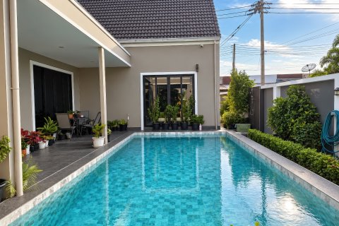 Casa de 3 dormitorios en Pattaya, Tailandia № 233893 - foto 5