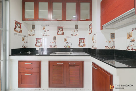 Condo in Bangkok, Thailand, 2 bedrooms № 233175 - photo 4