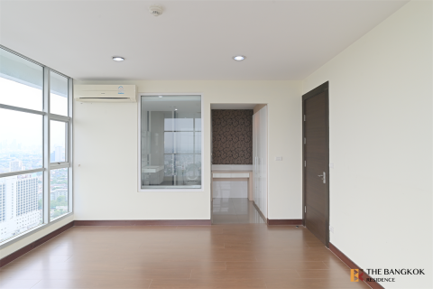 Condo in Bangkok, Thailand, 2 bedrooms № 233175 - photo 10