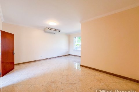 Casa de 5 dormitorios en Pattaya, Tailandia № 202078 - foto 28