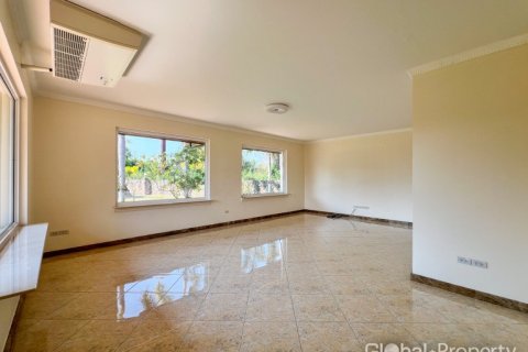 Casa de 5 dormitorios en Pattaya, Tailandia № 202078 - foto 30