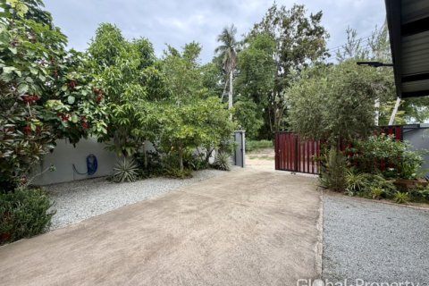 Casa de 4 dormitorios en Pattaya, Tailandia № 202079 - foto 4