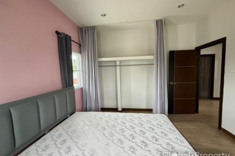 Casa de 4 dormitorios en Pattaya, Tailandia № 202079 - foto 19