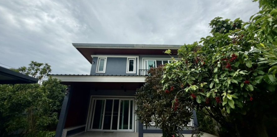 Casa de 4 dormitorios en Pattaya, Tailandia № 202079