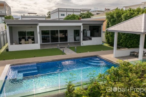 Casa de 4 dormitorios en Pattaya, Tailandia № 202076 - foto 8