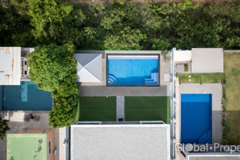 Casa de 4 dormitorios en Pattaya, Tailandia № 202076 - foto 7