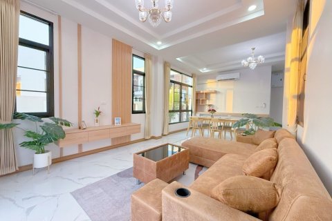 Chalet de 4 dormitorios en Chiang Mai, Tailandia № 158427 - foto 4