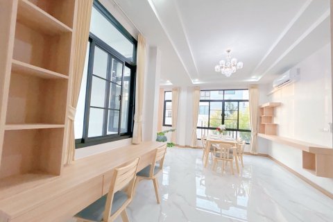 Chalet de 4 dormitorios en Chiang Mai, Tailandia № 158427 - foto 7