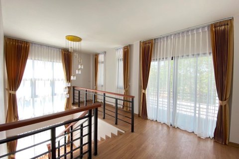 Chalet de 4 dormitorios en Chiang Mai, Tailandia № 158427 - foto 19