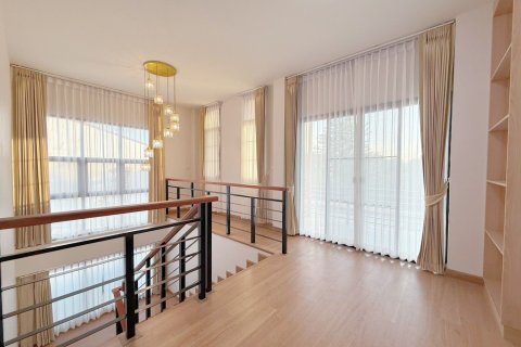 Chalet de 4 dormitorios en Chiang Mai, Tailandia № 158427 - foto 8