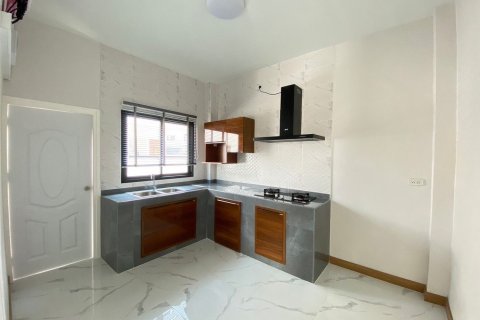 Chalet de 4 dormitorios en Chiang Mai, Tailandia № 158427 - foto 14
