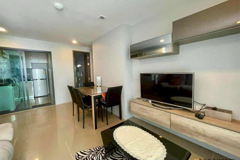 Condo in Bangkok, Thailand, 2 bedrooms № 187626 - photo 10