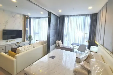 Studio in the Condo in Huai Khwang, Bangkok, Thailand  № 173738 - photo 2
