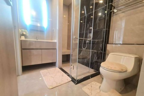 Studio in the Condo in Huai Khwang, Bangkok, Thailand  № 173738 - photo 5