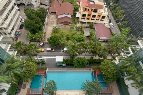 Condo in Watthana, Bangkok, Thailand, 1 bedroom  № 200997 - photo 2