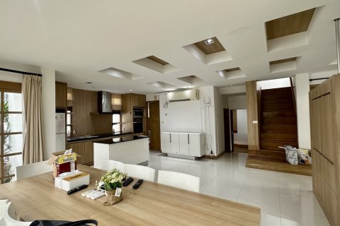 Дом в Ваттхане, Бангкок, Таиланд с 5 спальнями  № 200999 - фото 19