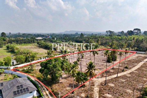Terrain à Pattaya, Thaïlande 6400 m2 № 197732 - photo 6
