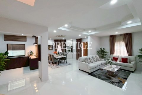 Maison à Pattaya, Thaïlande 6 chambres № 197738 - photo 7