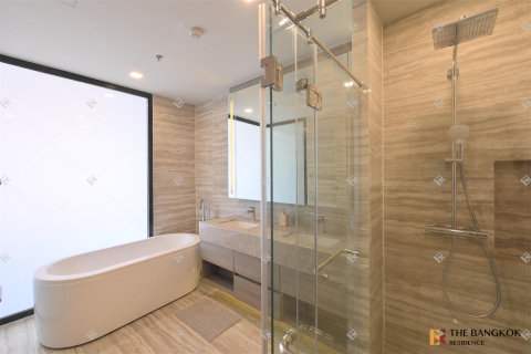 Condo in Bangkok, Thailand, 2 bedrooms  № 186686 - photo 9