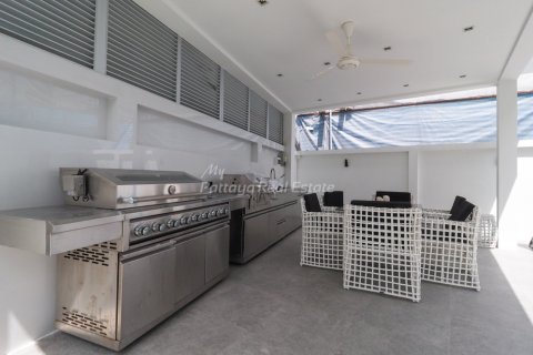 Casa de 4 dormitorios en Bang Lamung, Tailandia № 113527 - foto 21