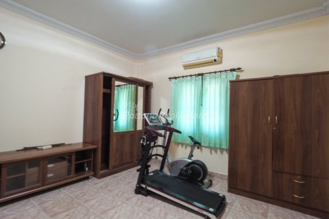 Casa de 3 dormitorios en Bang Lamung, Tailandia № 113528 - foto 11