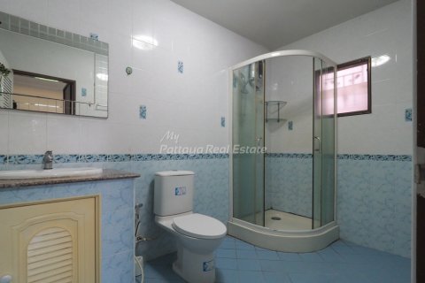 Casa de 3 dormitorios en Bang Lamung, Tailandia № 113528 - foto 7