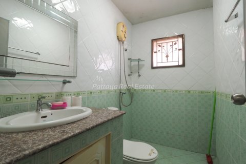 Casa de 3 dormitorios en Bang Lamung, Tailandia № 113528 - foto 10