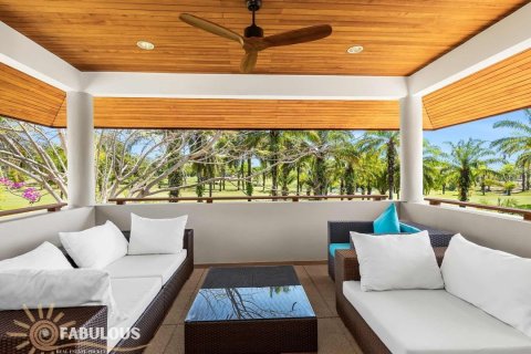 Chalet de 7 dormitorios en Kathu, Tailandia № 205753 - foto 10
