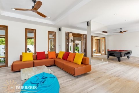 Chalet de 7 dormitorios en Kathu, Tailandia № 205753 - foto 8