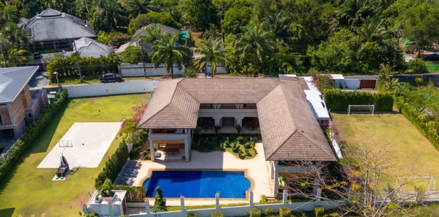 Chalet de 7 dormitorios en Kathu, Tailandia № 205753