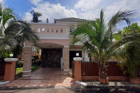 Casa de 3 dormitorios en San Sai, Tailandia № 176654