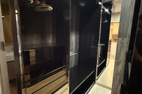 Condo in Bangkok, Thailand, 1 bedroom  № 176656 - photo 6