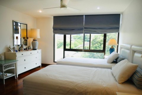 Condominio de 3 dormitorios en Bangkok, Tailandia № 181027 - foto 12