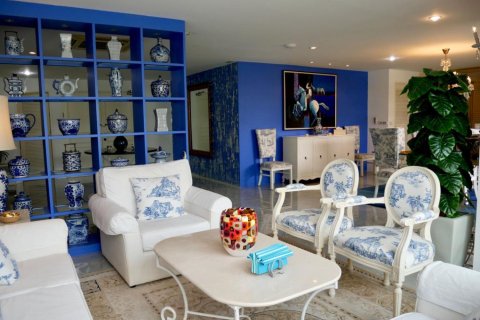 Condominio de 3 dormitorios en Bangkok, Tailandia № 181027 - foto 2