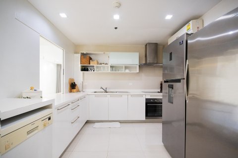 Condominio de 4 dormitorios en Bangkok, Tailandia № 181025 - foto 4
