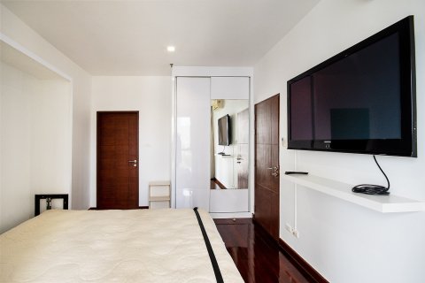 Condominio de 4 dormitorios en Bangkok, Tailandia № 181025 - foto 23