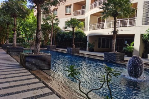 Condominio de 4 dormitorios en Bangkok, Tailandia № 181030 - foto 16
