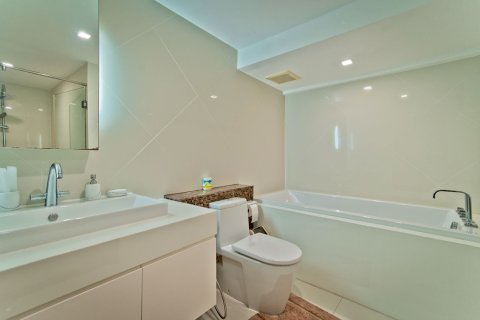 Apartamento de 2 dormitorios en Pattaya, Tailandia № 170391 - foto 17