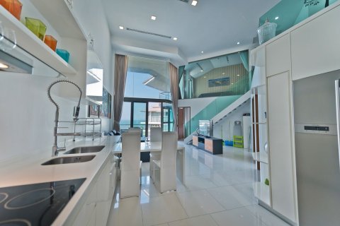 Apartamento de 2 dormitorios en Pattaya, Tailandia № 170391 - foto 10