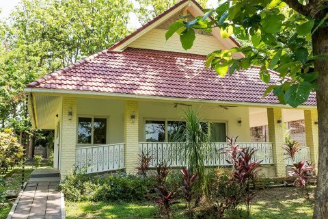 Haus in Chiang Mai, Thailand 4 Schlafzimmer № 170925