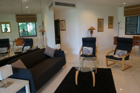 Condominio de 2 dormitorios en Sattahip, Tailandia № 158820 - foto 2