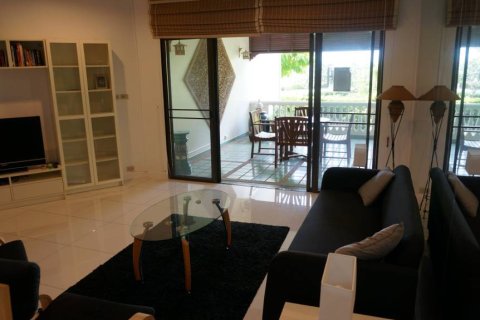Condominio de 2 dormitorios en Sattahip, Tailandia № 158820 - foto 3
