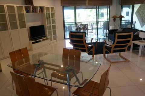 Condominio de 2 dormitorios en Sattahip, Tailandia № 158820 - foto 7
