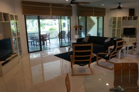 Condominio de 2 dormitorios en Sattahip, Tailandia № 158820